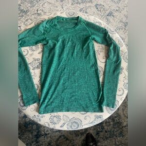 COPY - Swiftly tech long sleeve shirt